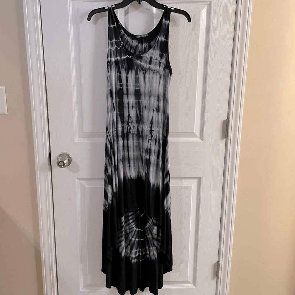 Soprano Black and White Tie-Dye High Low Maxi Dress